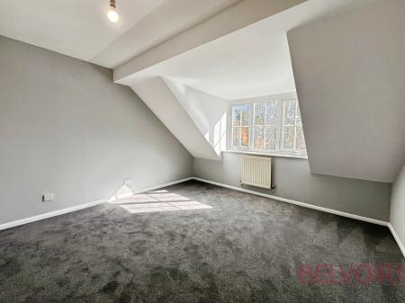 3 bedroom House to let in Ellwood Crescent, Wollaton, Nottingham, NG8