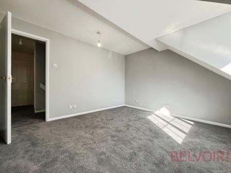 3 bedroom House to let in Ellwood Crescent, Wollaton, Nottingham, NG8