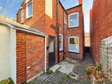 2 bedroom Semi-detached house to let in Lime Street, Bulwell, NG6
