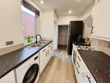 2 bedroom Semi-detached house to let in Lime Street, Bulwell, NG6