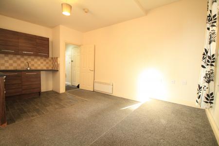 1 bedroom Flat to let in Highbury Road, Bulwell, Nottingham, NG6
