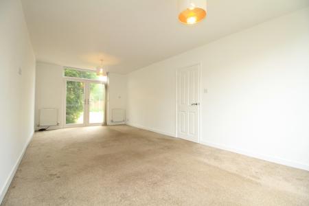 3 bedroom Detached house to let in Cedarland Crescent, Nuthall, NG16