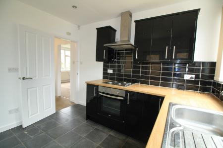 3 bedroom Detached house to let in Cedarland Crescent, Nuthall, NG16