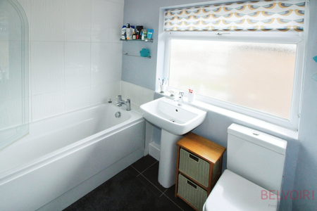 3 bedroom Semi-detached house to let in Aspley Lane, Aspley, Nottingham, NG8
