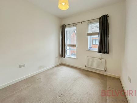 4 bedroom Semi-detached house to let in Dob Park Close, Basford, Nottingham, NG6