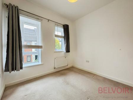 4 bedroom Semi-detached house to let in Dob Park Close, Basford, Nottingham, NG6