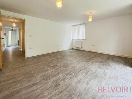 4 bedroom Semi-detached house to let in Dob Park Close, Basford, Nottingham, NG6