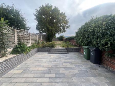 3 bedroom End of terrace house to let in Bloxwich Road, Bloxwich, Walsall, WS3