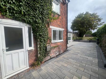 3 bedroom End of terrace house to let in Bloxwich Road, Bloxwich, Walsall, WS3