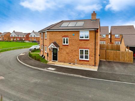 3 bedroom Semi-detached house for sale in Billet Crescent, Goscote, Walsall, WS3