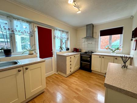 3 bedroom Terraced House for sale in Daw End Lane, Pelsall, Walsall, WS4