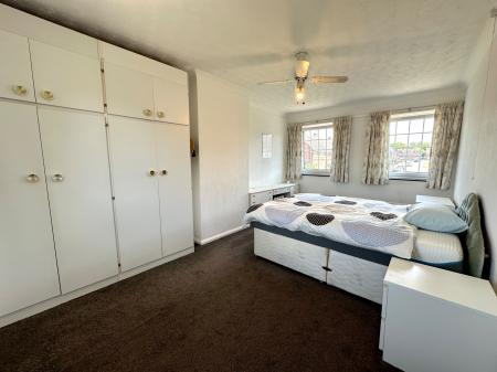 3 bedroom Semi-detached house for sale in Drake Road, Bloxwich, Walsall, WS3