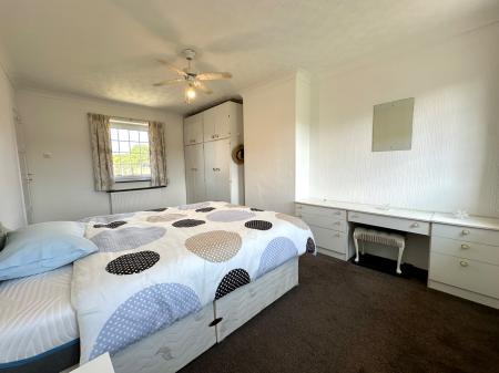 3 bedroom Semi-detached house for sale in Drake Road, Bloxwich, Walsall, WS3