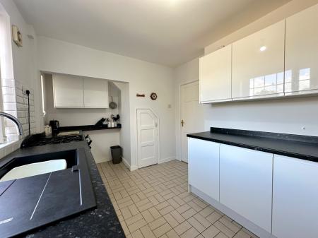 3 bedroom Semi-detached house for sale in Drake Road, Bloxwich, Walsall, WS3