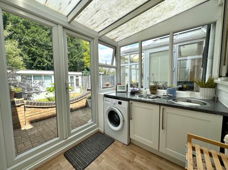 3 bedroom Semi-detached house for sale in Drake Road, Bloxwich, Walsall, WS3