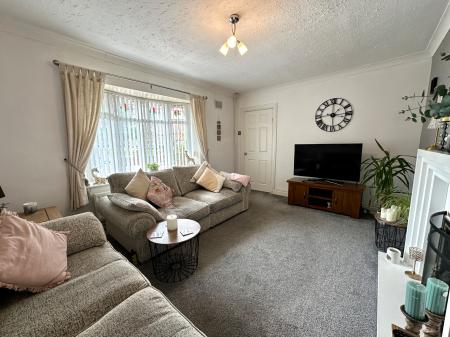 3 bedroom Semi-detached house for sale in Drake Road, Bloxwich, Walsall, WS3