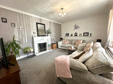 3 bedroom Semi-detached house for sale in Drake Road, Bloxwich, Walsall, WS3