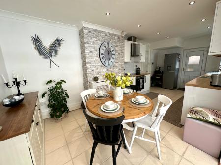 3 bedroom Semi-detached house for sale in Drake Road, Bloxwich, Walsall, WS3