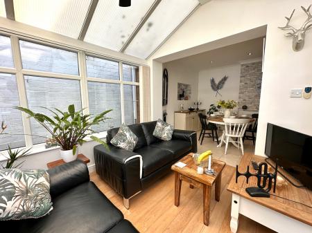 3 bedroom Semi-detached house for sale in Drake Road, Bloxwich, Walsall, WS3