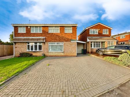 3 bedroom Semi-detached house for sale in Furzebank Way, Willenhall, WV12