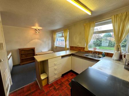 3 bedroom Semi-detached house for sale in Furzebank Way, Willenhall, WV12