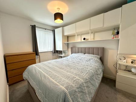 3 bedroom Semi-detached house for sale in Meadow Brook, Shelfield, Walsall, WS4