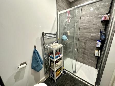 3 bedroom Semi-detached house for sale in Meadow Brook, Shelfield, Walsall, WS4