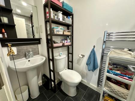 3 bedroom Semi-detached house for sale in Meadow Brook, Shelfield, Walsall, WS4