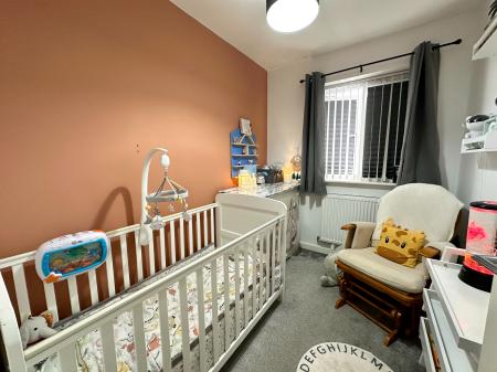 3 bedroom Semi-detached house for sale in Meadow Brook, Shelfield, Walsall, WS4