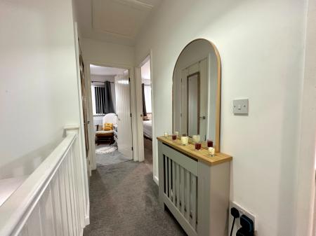 3 bedroom Semi-detached house for sale in Meadow Brook, Shelfield, Walsall, WS4