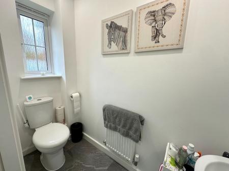 3 bedroom Semi-detached house for sale in Meadow Brook, Shelfield, Walsall, WS4