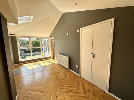 5 bedroom Detached house for sale in Monmouth Road, Bentley, Walsall, WS2