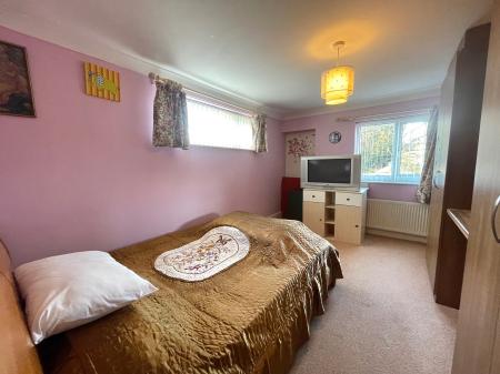 5 bedroom Semi-detached house for sale in Park Road West, Wolverhampton, WV1