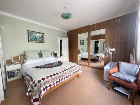 5 bedroom Semi-detached house for sale in Park Road West, Wolverhampton, WV1