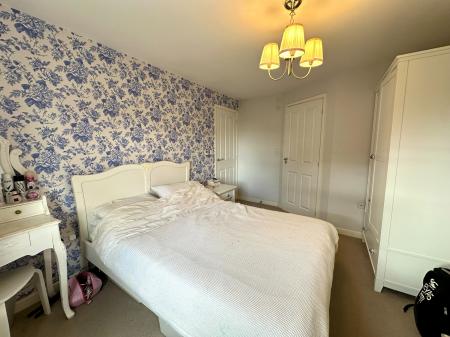 4 bedroom Semi-detached house for sale in Shearwater Road, Coalpool, Walsall, WS3