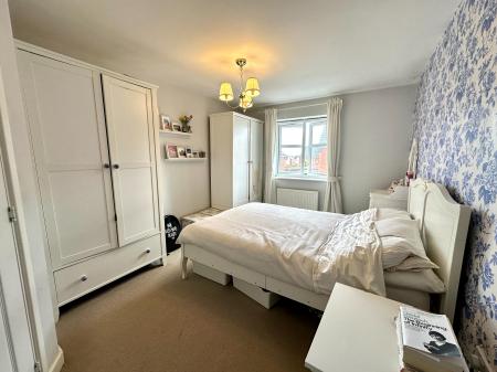 4 bedroom Semi-detached house for sale in Shearwater Road, Coalpool, Walsall, WS3