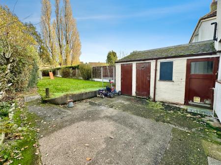 3 bedroom Semi-detached house for sale in Smithfield Road, Bloxwich, Walsall, WS3