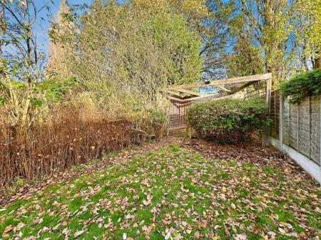 3 bedroom Semi-detached house for sale in Smithfield Road, Bloxwich, Walsall, WS3