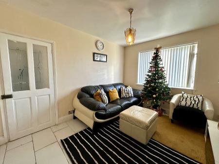 3 bedroom Semi-detached house for sale in Smithfield Road, Bloxwich, Walsall, WS3