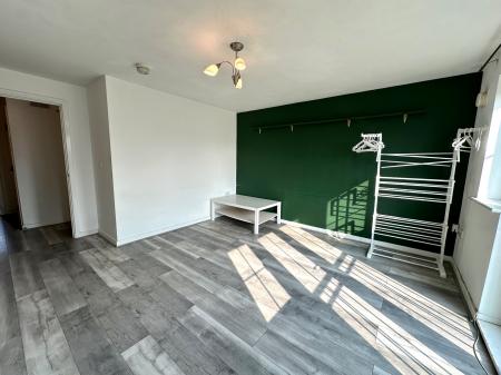 2 bedroom Apartment for sale in Squires Grove, New Invention, Willenhall, WV12