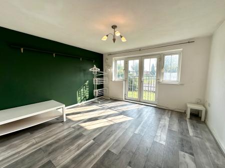 2 bedroom Apartment for sale in Squires Grove, New Invention, Willenhall, WV12
