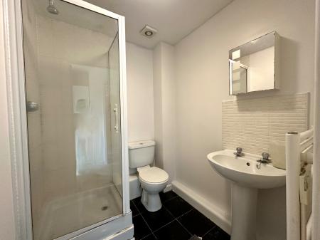 2 bedroom Apartment for sale in Squires Grove, New Invention, Willenhall, WV12