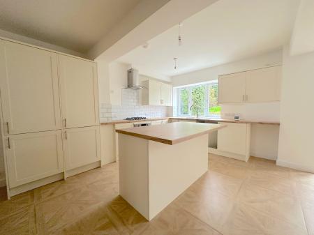 4 bedroom Detached house for sale in Stoney Lane, Bloxwich, Walsall, WS3