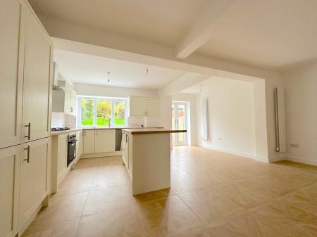 4 bedroom Detached house for sale in Stoney Lane, Bloxwich, Walsall, WS3