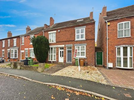 4 bedroom Semi-detached house for sale in Wallington Heath, Bloxwich, WS3