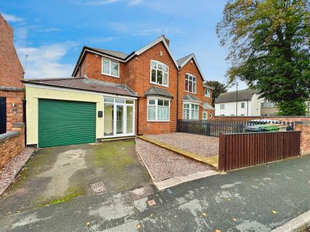 3 bedroom Semi-detached house for sale in Wallington Heath, Little Bloxwich, Walsall, WS3
