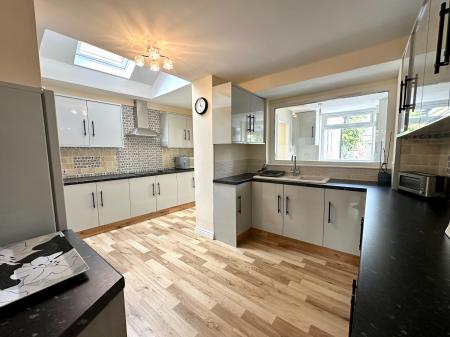 3 bedroom Semi-detached house for sale in Wallington Heath, Little Bloxwich, Walsall, WS3