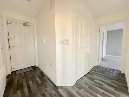 2 bedroom Flat for sale in Water Reed Grove, Beechdale, Walsall, WS2