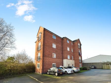 2 bedroom Flat for sale in Water Reed Grove, Beechdale, Walsall, WS2