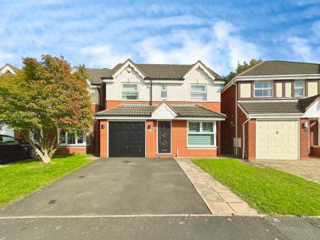 4 bedroom Detached house for sale in Wood Common Grange, Pelsall, Walsall, WS3